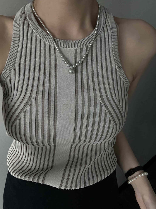 Luxurious Diamond and Grey Pearl Necklace