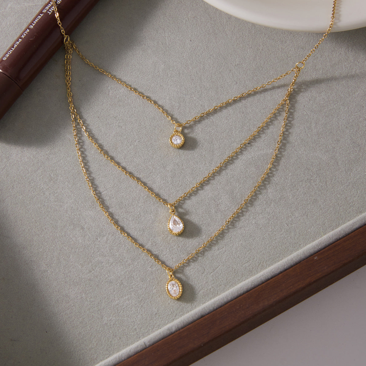 Glória Multi-layered Diamond Pendant Necklace