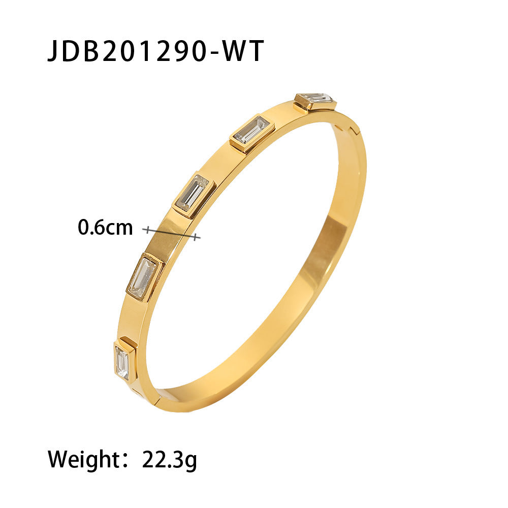 Minimalist 18K Gold Diamond Bracelet