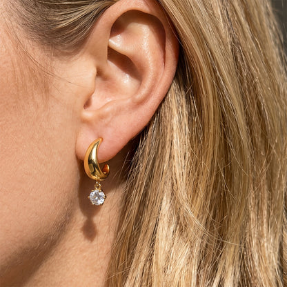 Yara Diamond Drop Earrings