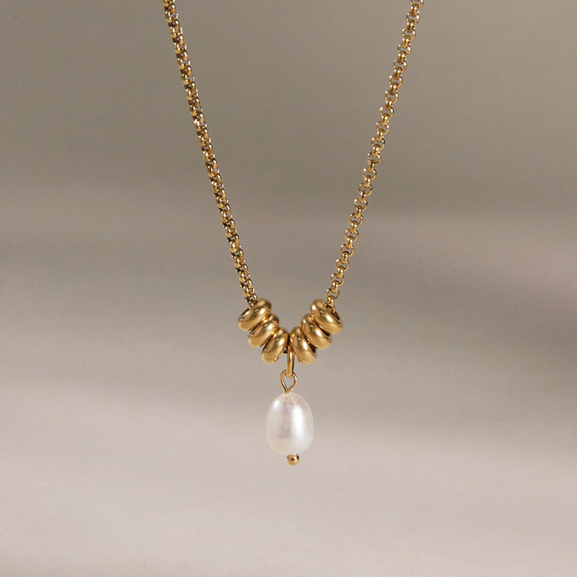 Selene Pearl Pendant Necklace