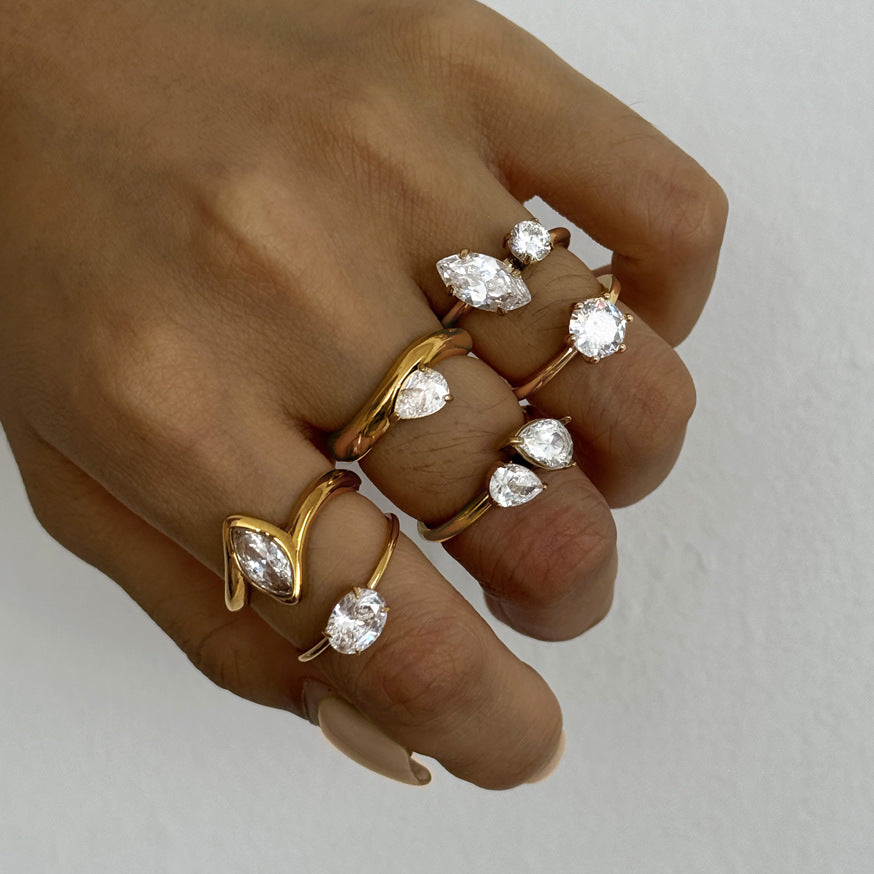 Amara Teardrop Diamond Ring