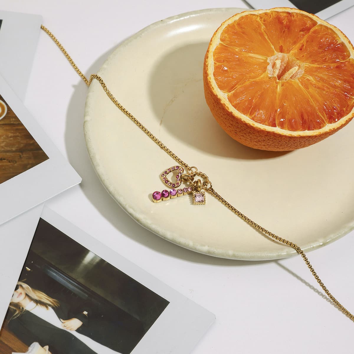 Sweet Diamond Heart Pendant Necklace in 18k Gold