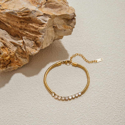 Minimalist Luxury 18K Gold Diamond Tennis Bracelet