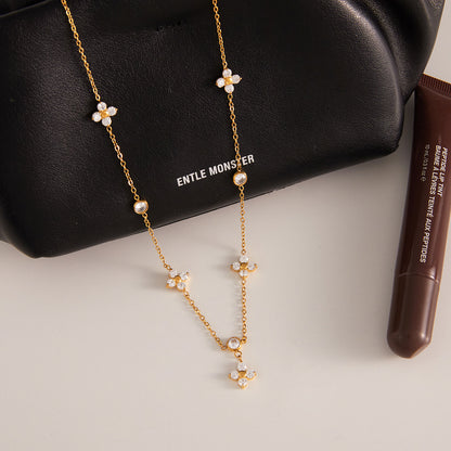 Four-leaf Clover Diamond Pendant Necklace