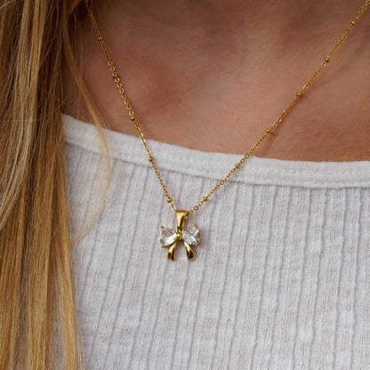 Sweet 18K Gold Bowknot Diamond Pendant Necklace