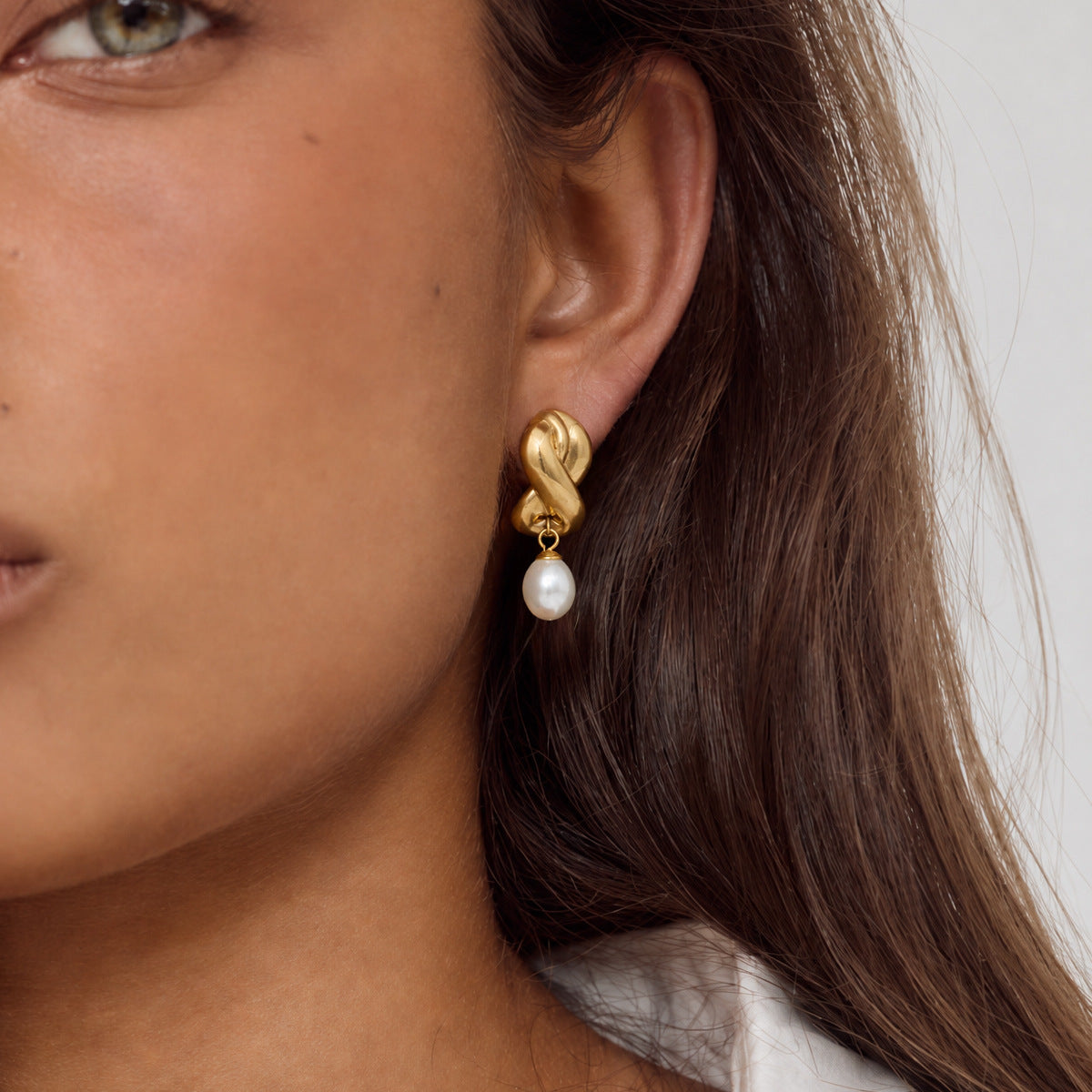 Lauren Pearl Drop Earrings