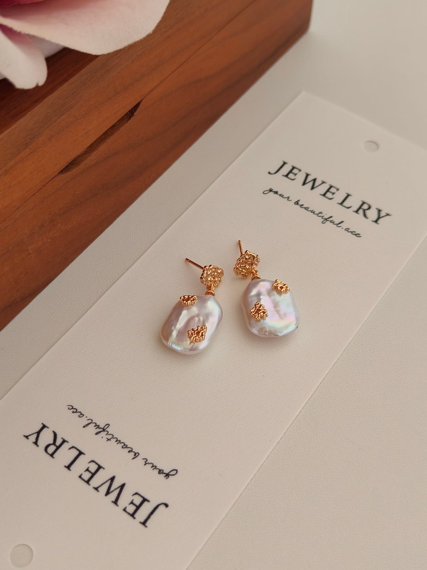 Elegant Baroque Pearl Earrings - 18K Gold Plated Sterling Silver | Vinajewelry