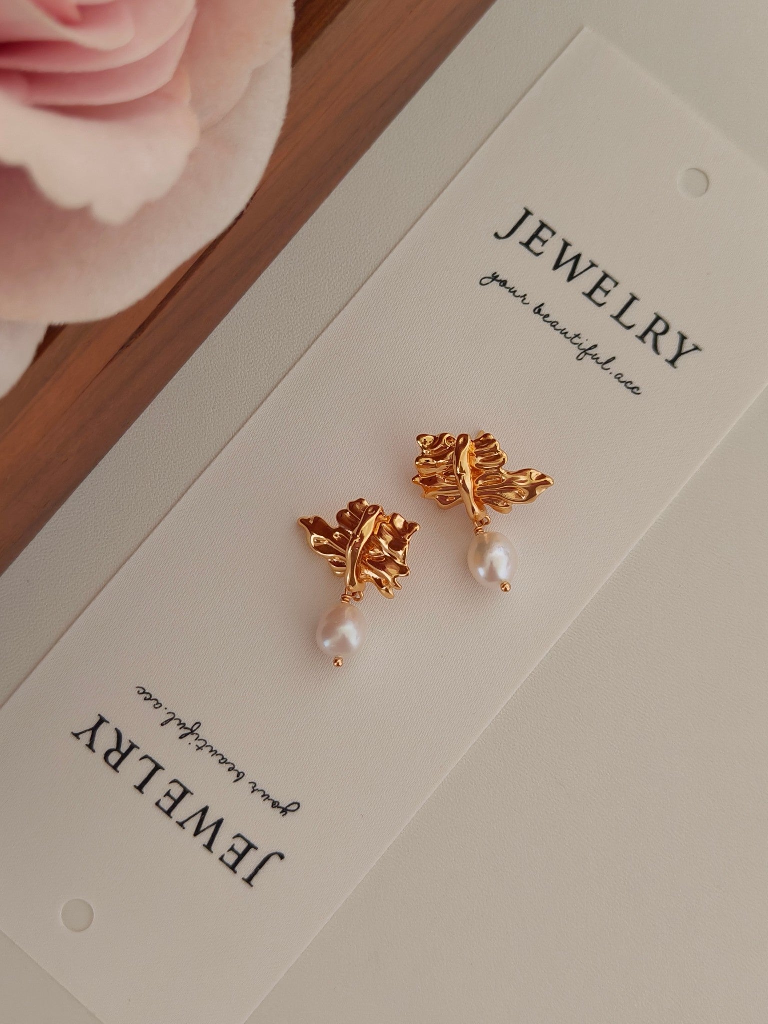 Elegant Natural Pearl Earrings - 18K Gold Plated Sterling Silver | Vinajewelry