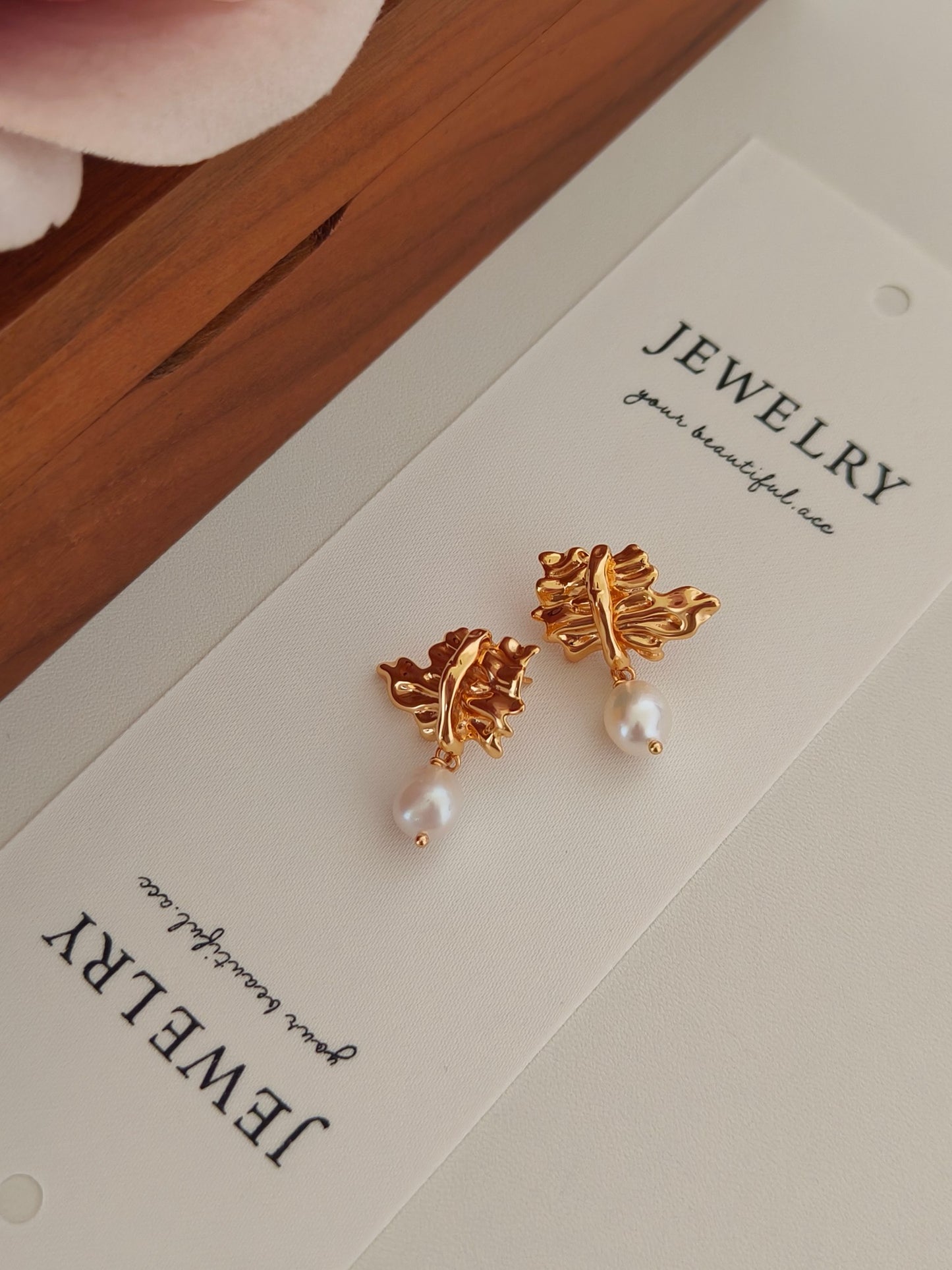 Elegant Natural Pearl Earrings - 18K Gold Plated Sterling Silver | Vinajewelry