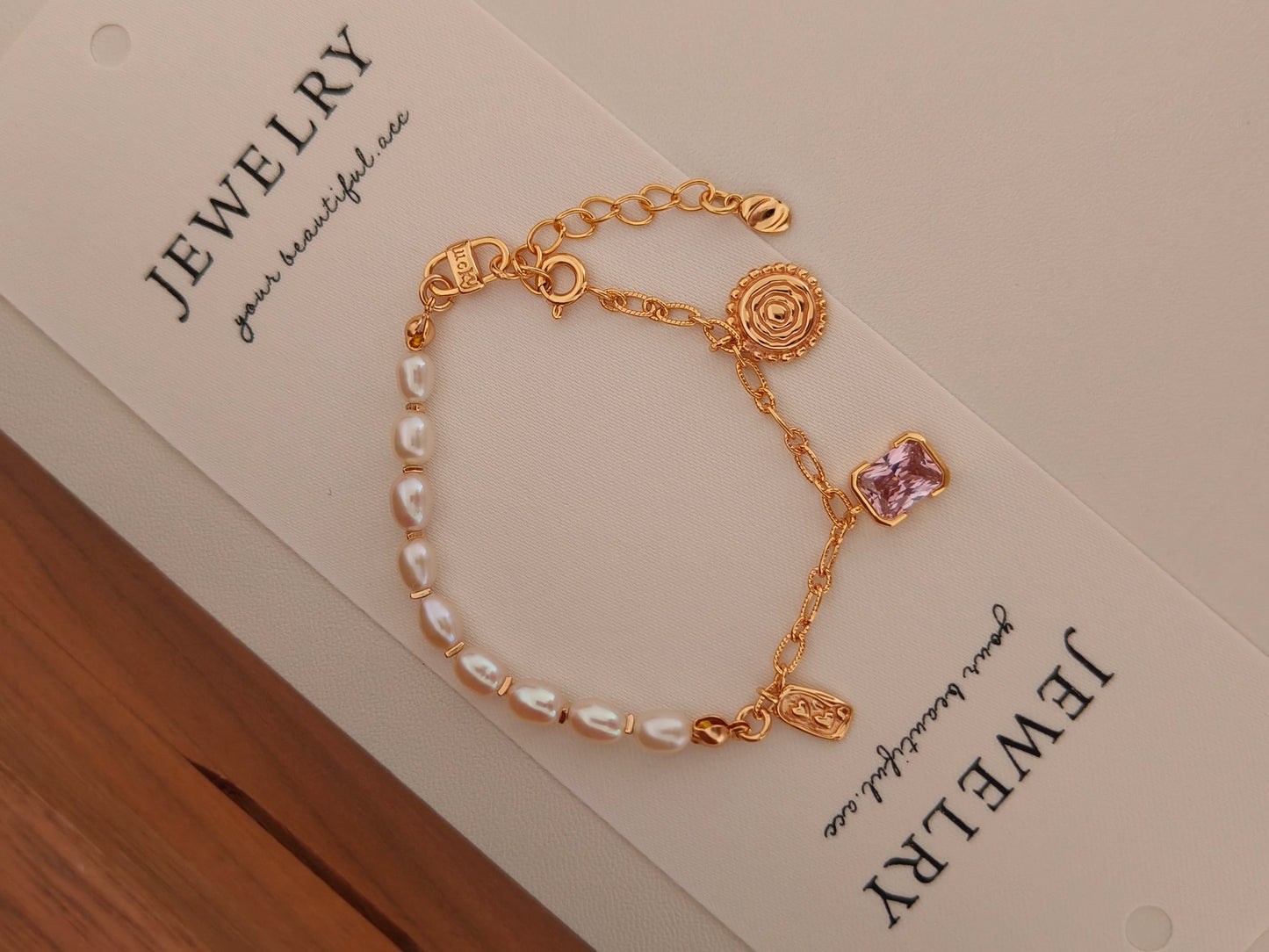 Natural pearl chain bracelet with zircon pendant 18K gold