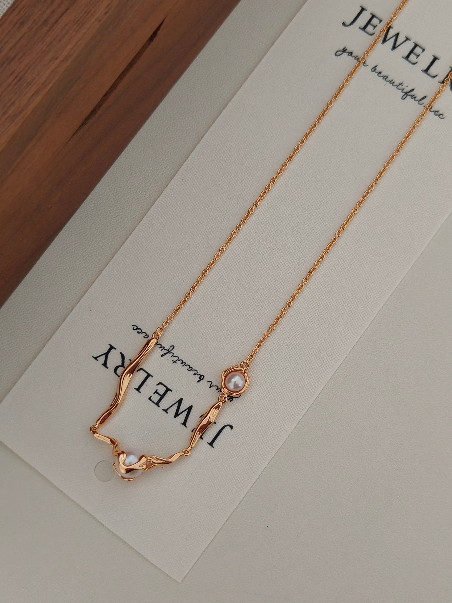 Minimalist natural pearl necklace 18K gold plated sterling silver