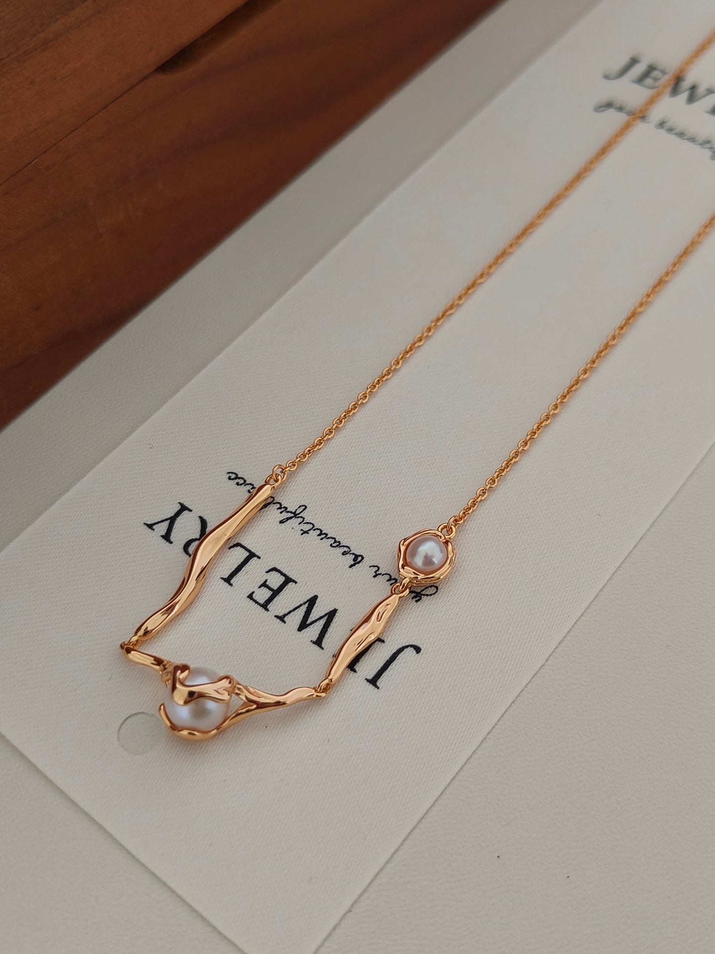 Minimalist Natural Pearl Necklace - 18K Gold Plated Sterling Silver | Vinajewelry