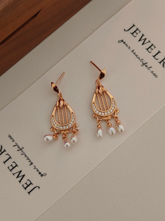 Harp-Shaped Diamond Pearl Earrings - 18K Gold Plated Sterling Silver | Vinajewelry