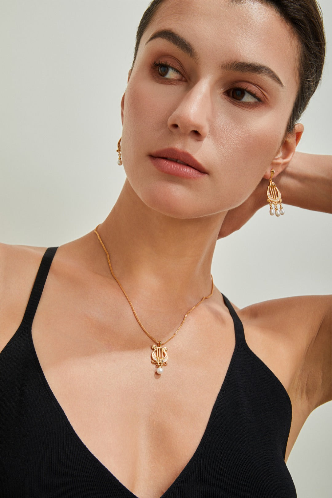 Harp-Shaped Diamond Pearl Pendant Necklace - 18K Gold Plated | Vinajewelry