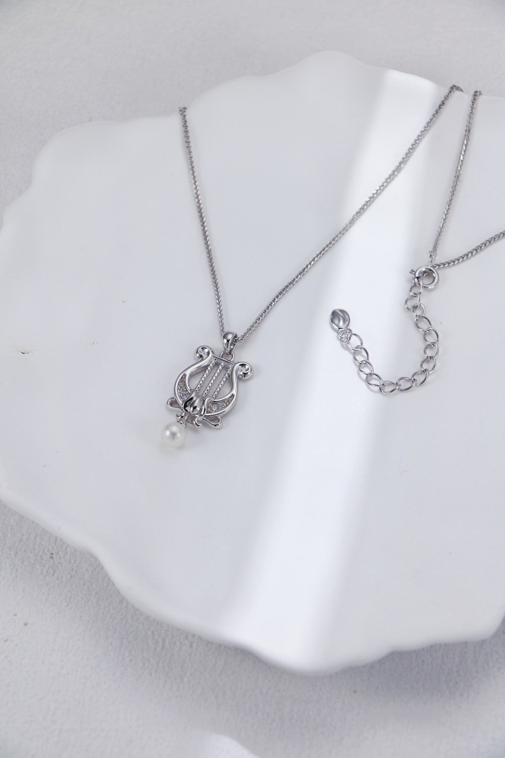 Harp-Shaped Diamond Pearl Pendant Necklace - 18K Gold Plated | Vinajewelry