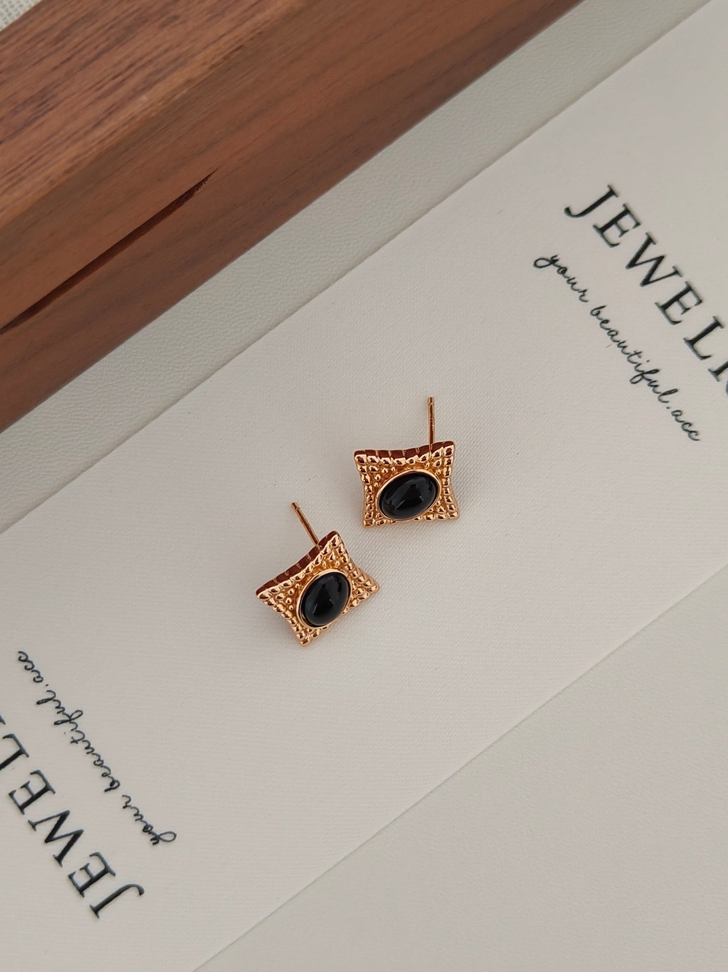 Minimalist Natural Agate Earrings - 18K Gold Plated Sterling Silver | Vinajewelry