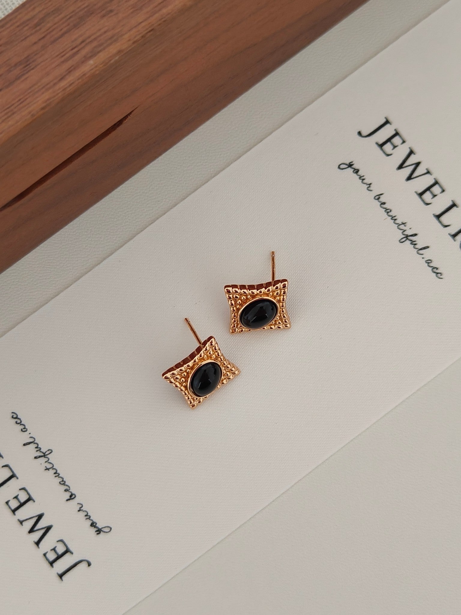 Minimalist Natural Agate Earrings - 18K Gold Plated Sterling Silver | Vinajewelry