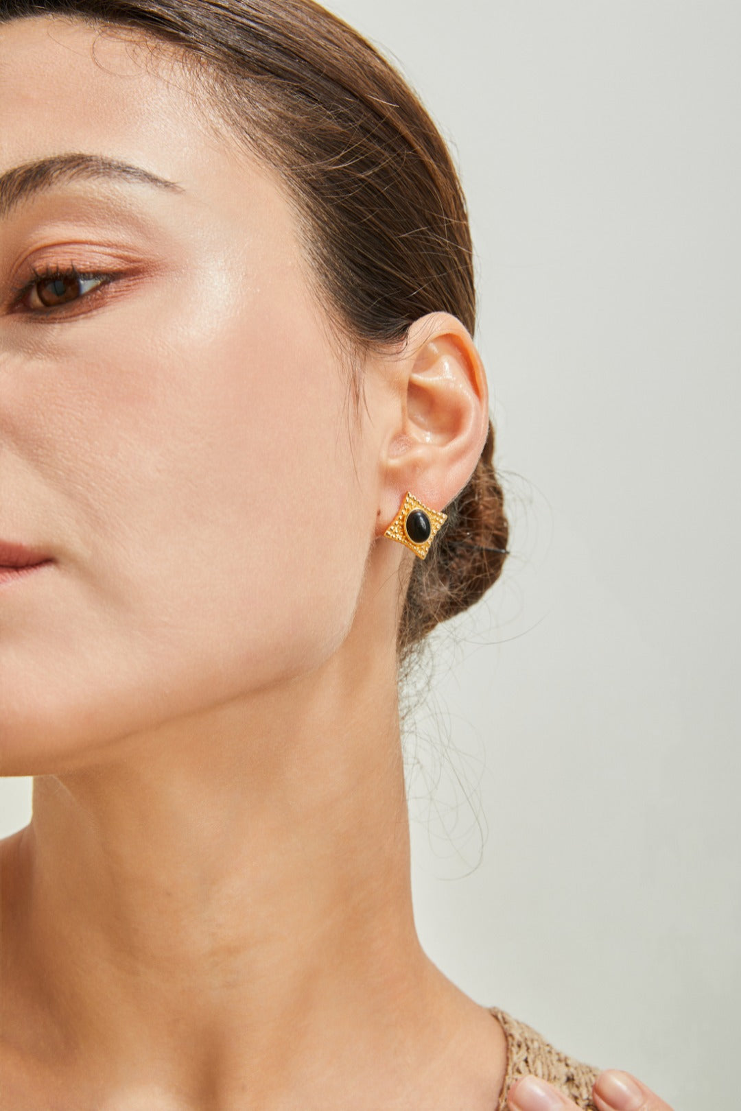 Minimalist Natural Agate Earrings - 18K Gold Plated Sterling Silver | Vinajewelry