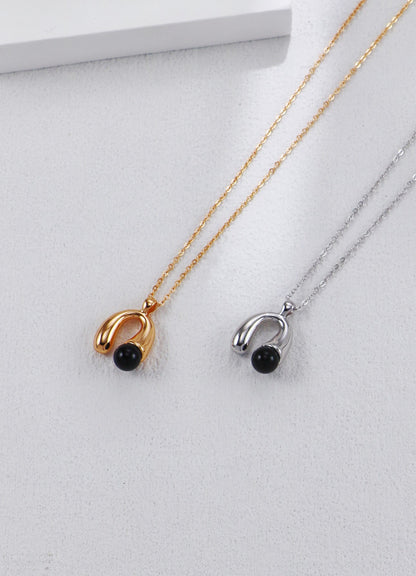 Natural Black Agate Pendant Necklace - 18K Gold Plated Sterling Silver | Vinajewelry
