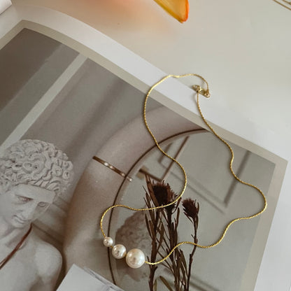 14K Gold Minimalist Irregular Pearl Necklace