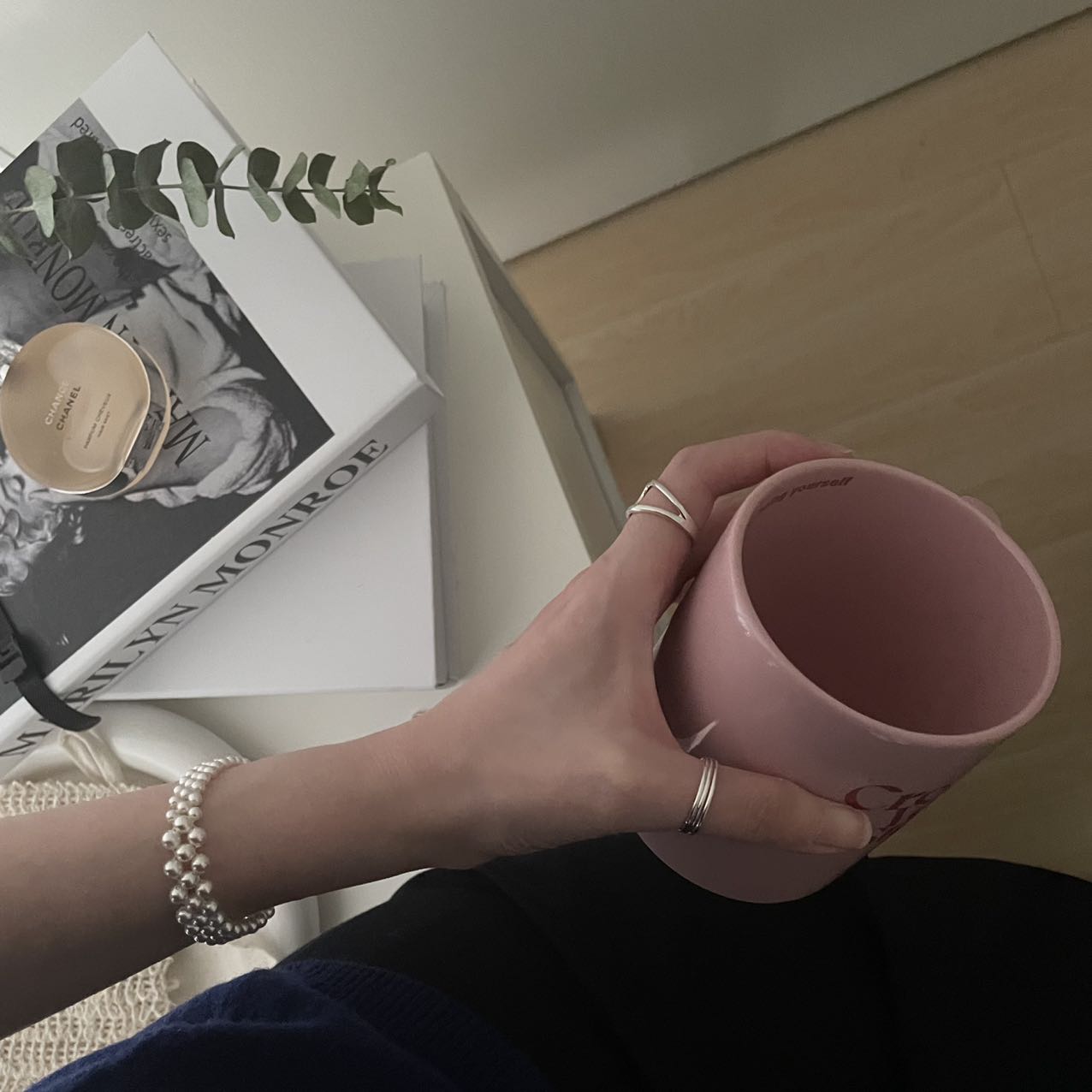 Elegant Hepburn-Style Pearl Beaded Bracelet