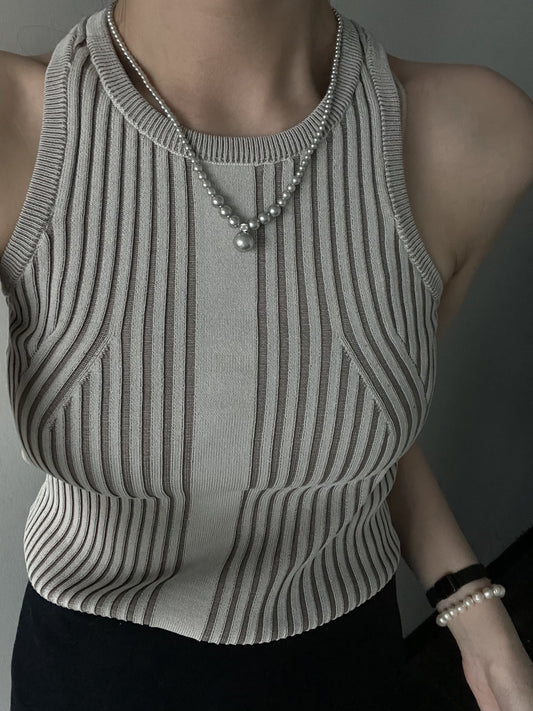 Luxurious Diamond and Grey Pearl Necklace