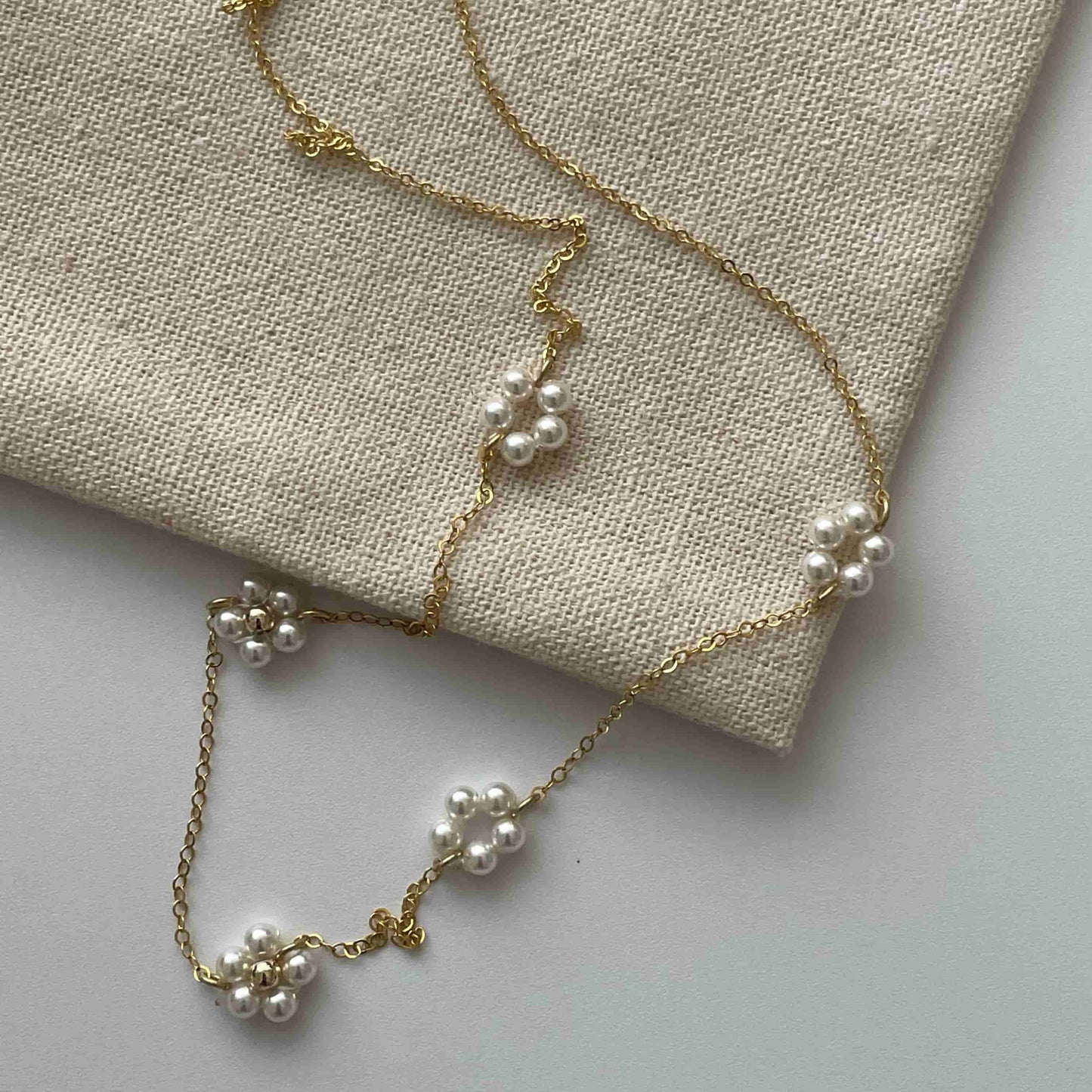 14K Gold Floral Pearl Beaded Necklace - Waterproof | Vinajewelry