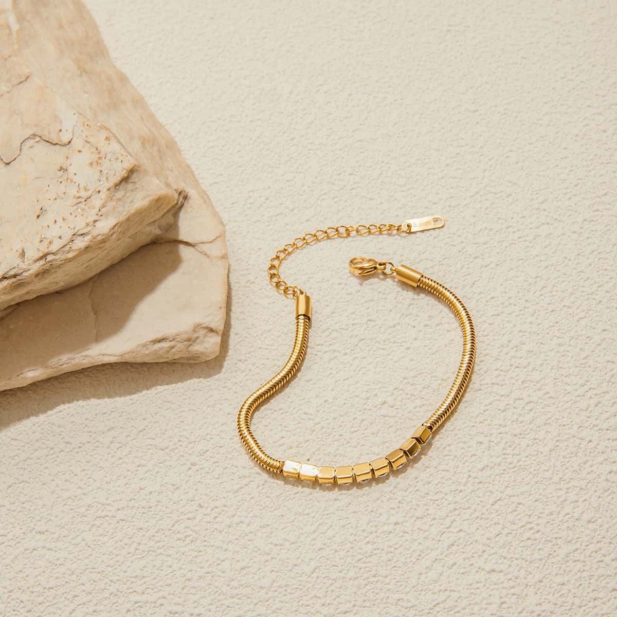 Minimalist Luxury 18K Gold Diamond Tennis Bracelet