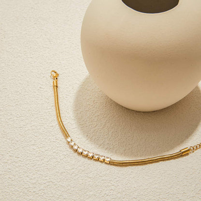Minimalist Luxury 18K Gold Diamond Tennis Bracelet