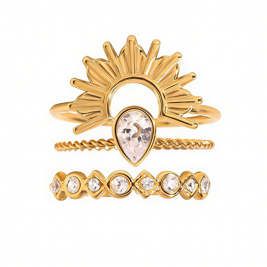 Bague de luxe en or 18 carats à trois couches, sertie de diamants et ornée d'un tournesol.