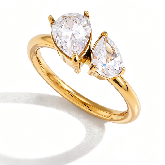 Estrella Teardrop Diamond Ring | 18K Gold | Vinajewelry