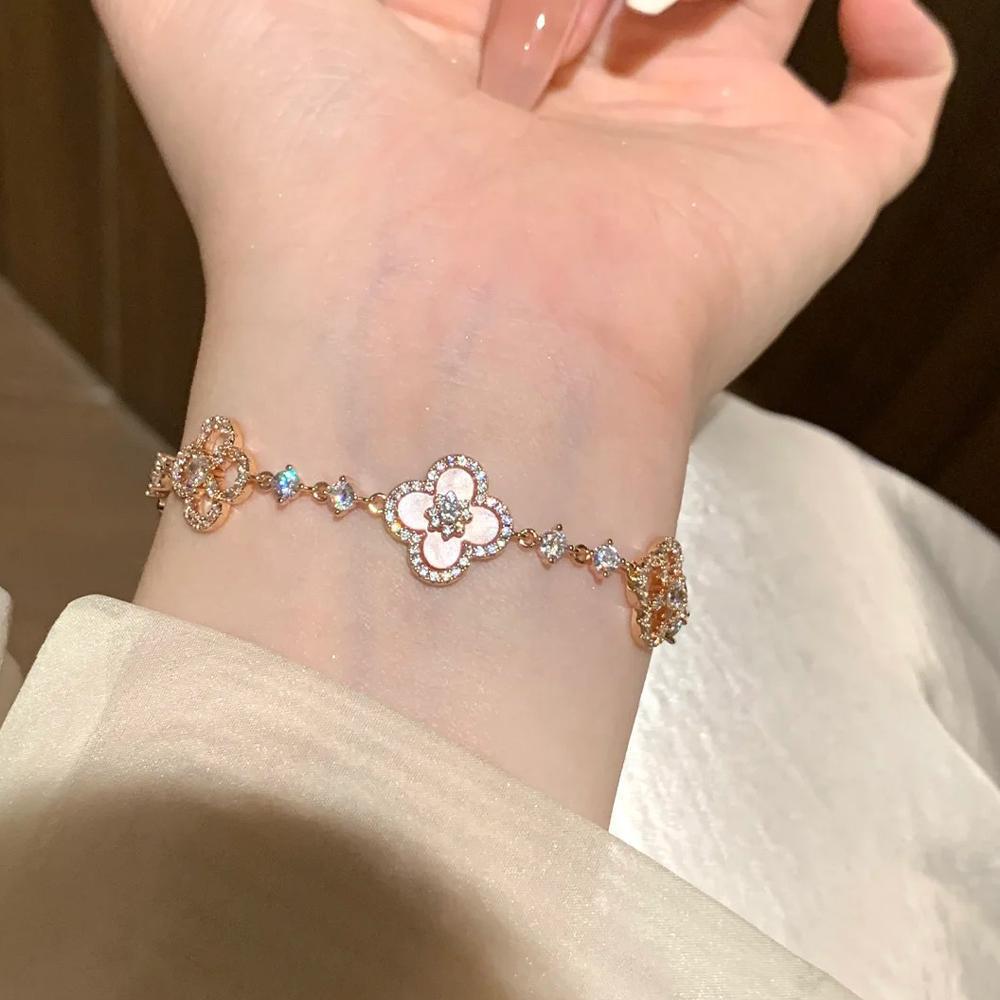 Luxury diamond openwork four-leaf clover adjustable bracelet in 18k gold