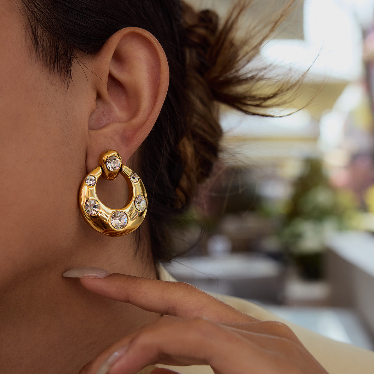 Exquisite diamond hoop earrings 18k gold