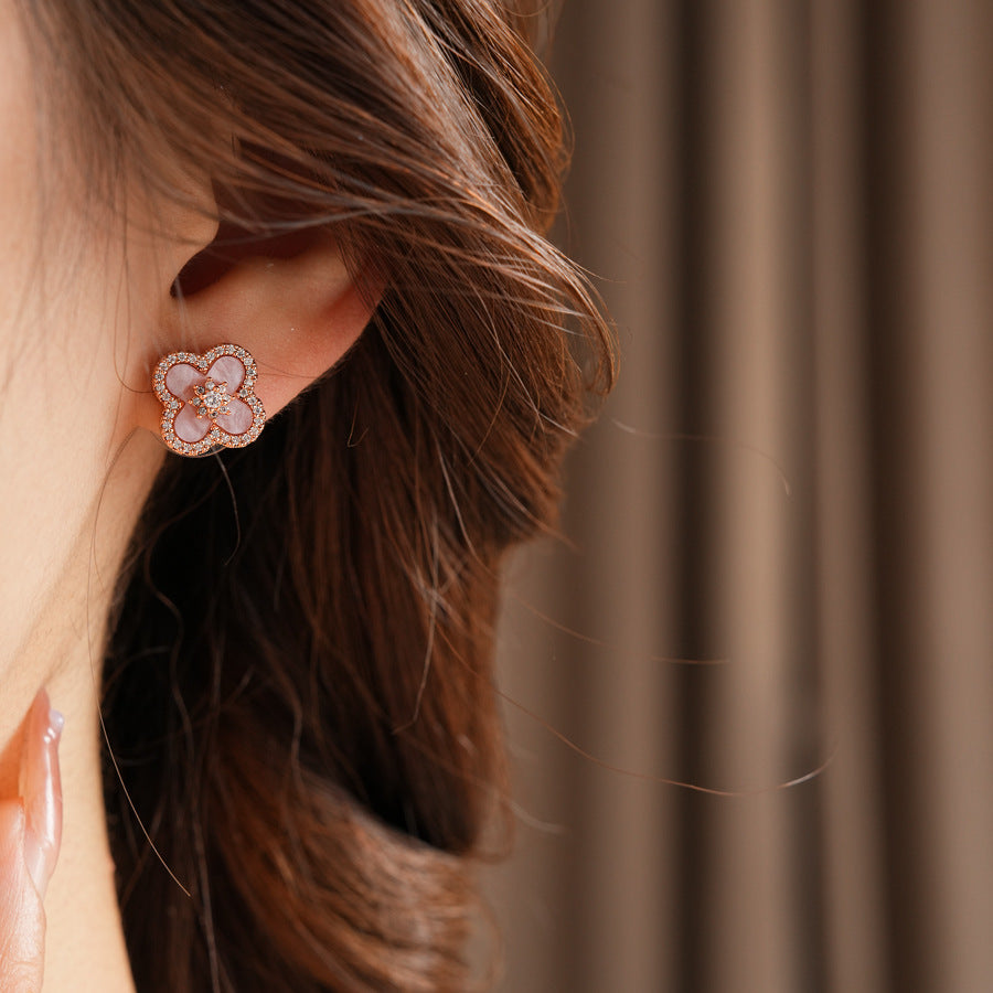 Luxury diamond four-leaf clover stud earrings in 18k gold