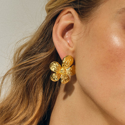 Elegant Flower Stud Earrings 18K Gold - Waterproof | Vinajewelry