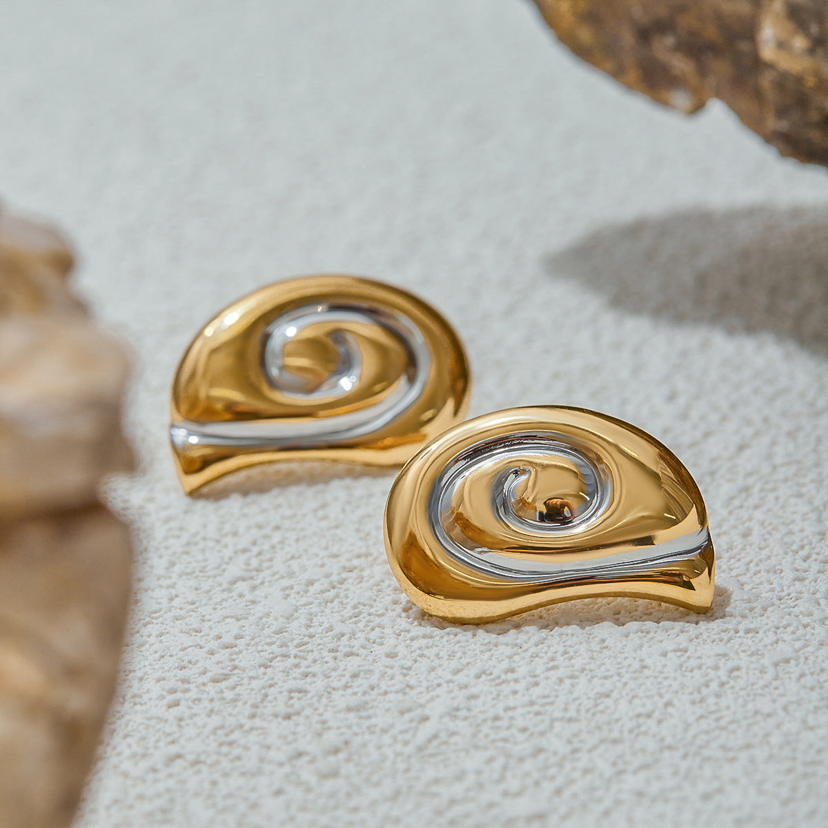 Shell-Shaped Earrings - 18K Gold Plated Stainless Steel