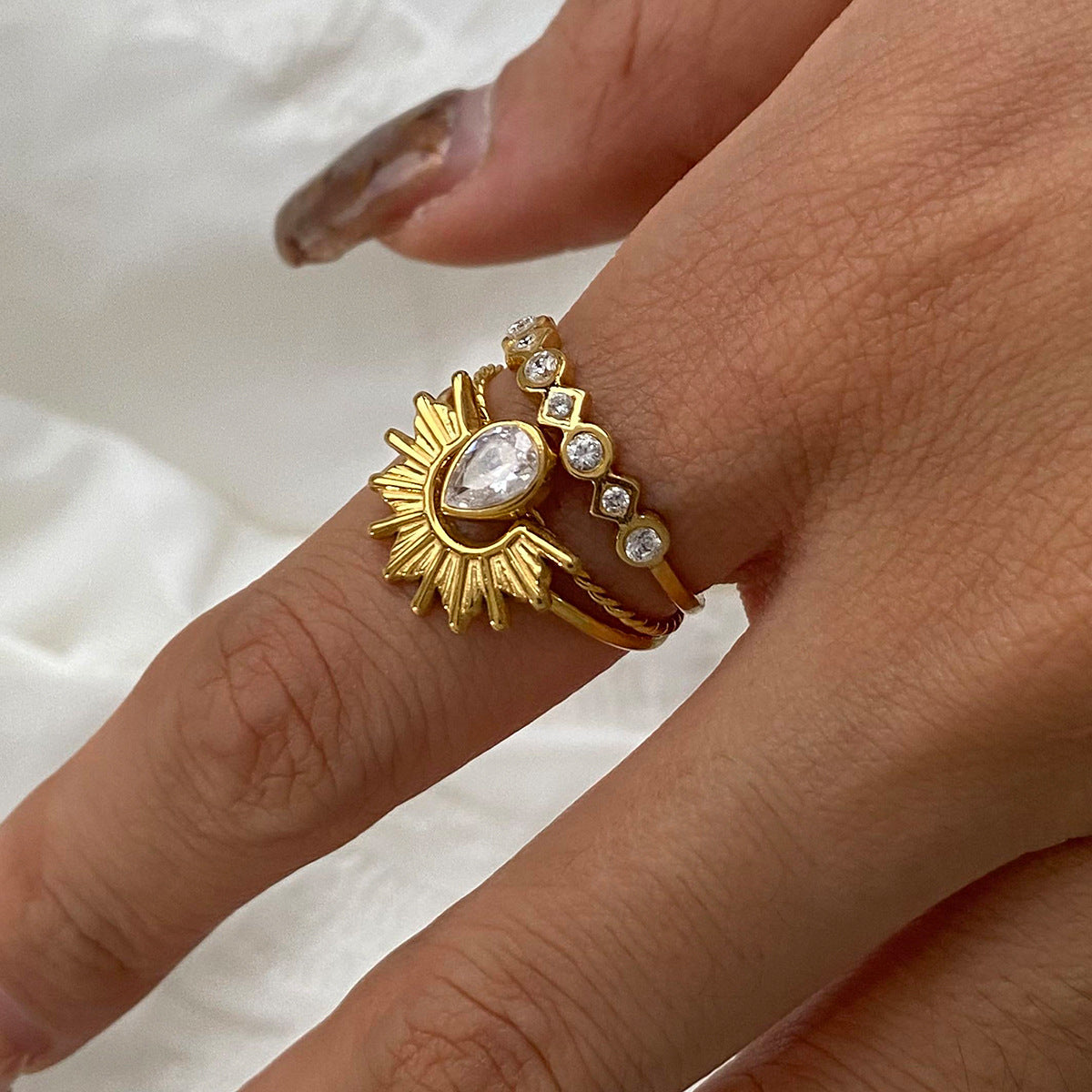 Luxury Sunflower Diamond Ring - 18K Gold Plated Triple Layer Stackable | Vinajewelry