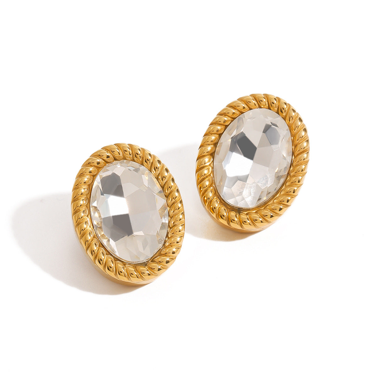 Minimalist luxurious diamond earrings 18K gold