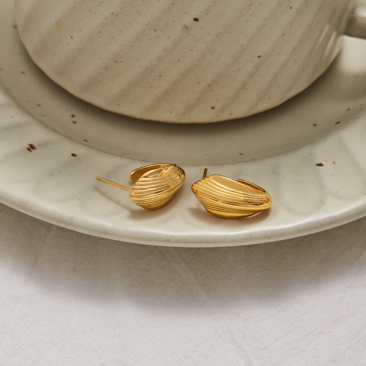 Minimalist Geometric Stud Earrings 18K Gold - Waterproof | Vinajewelry