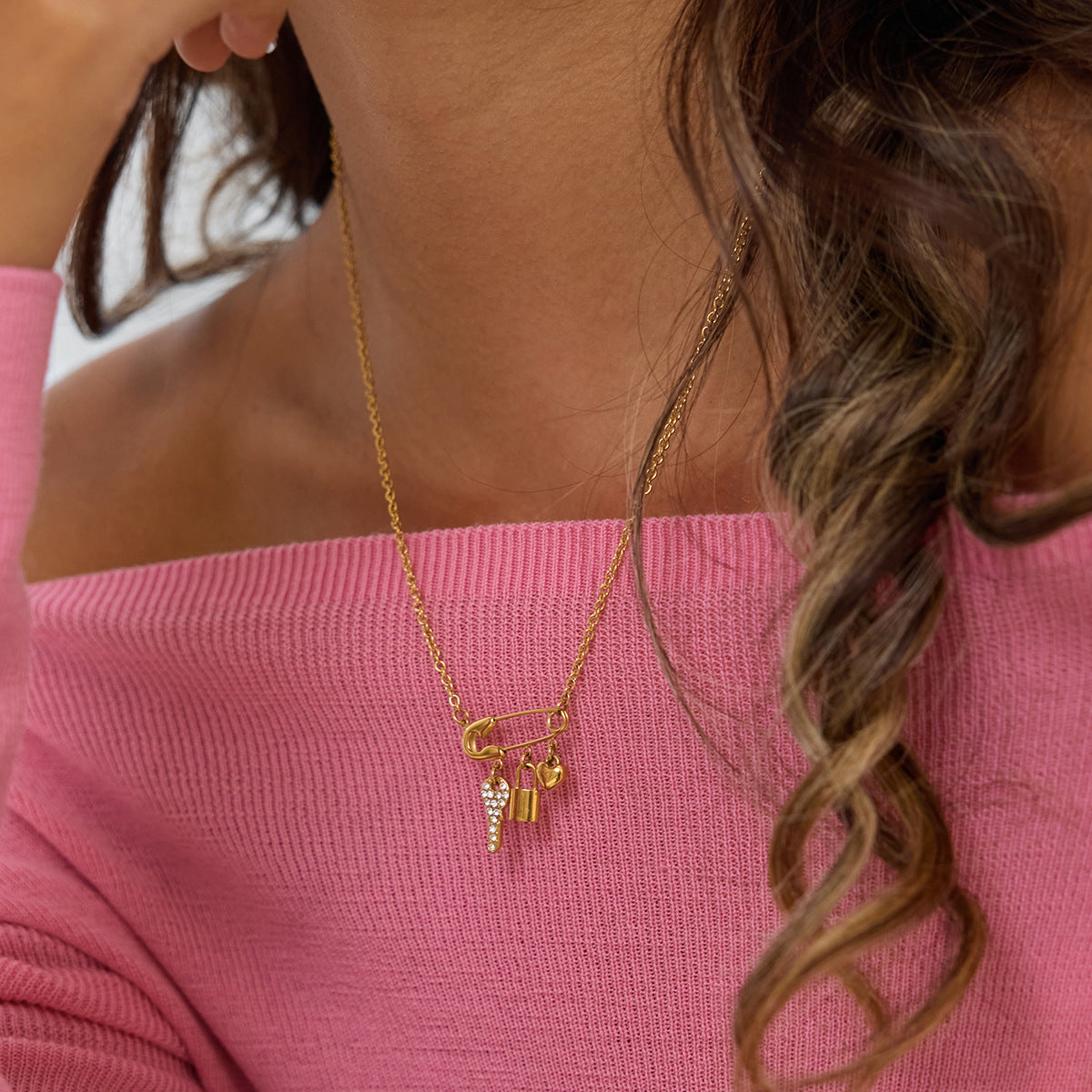 Luxury Diamond Key Lock Heart Layered Necklace - 18K Gold Plated | Vinajewelry