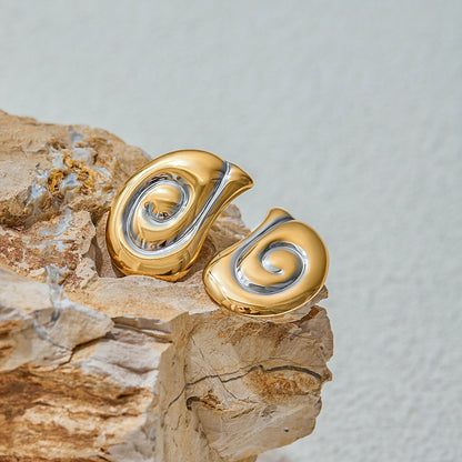 Shell-Shaped Earrings - 18K Gold Plated Stainless Steel