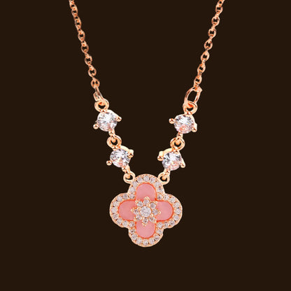 Luxury Four-Leaf Clover Diamond Pendant Necklace - 18K Gold Plated | Vinajewelry