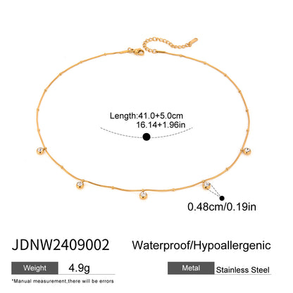 Minimalist diamond pendant clavicle chain necklace in 18k gold