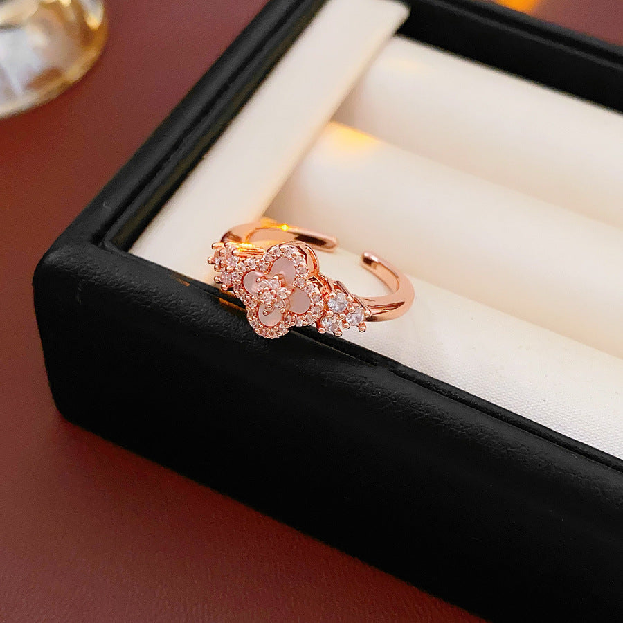 Luxury Diamond Four-Leaf Clover Open Ring in 18k Gold