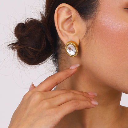 Minimalist luxurious diamond earrings 18K gold