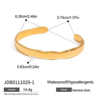 Minimalist 18K Gold Wavy Open Adjustable Bracelet