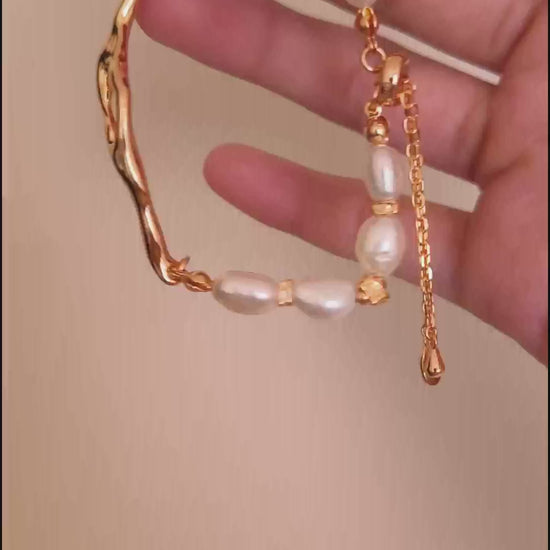 Vintage Natural Pearl Bracelet - 18K Gold Plated Sterling Silver Adjustable | Vinajewelry